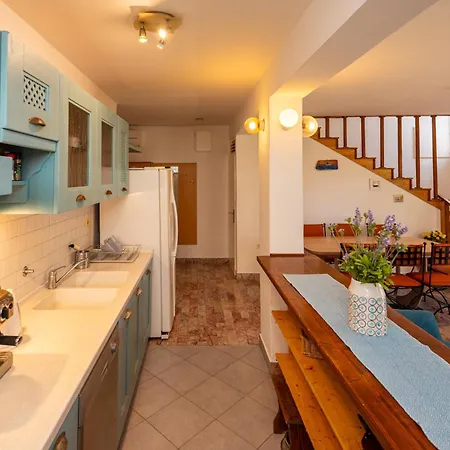 Villa Dolphin