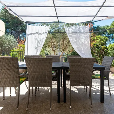 Villa Dolphin