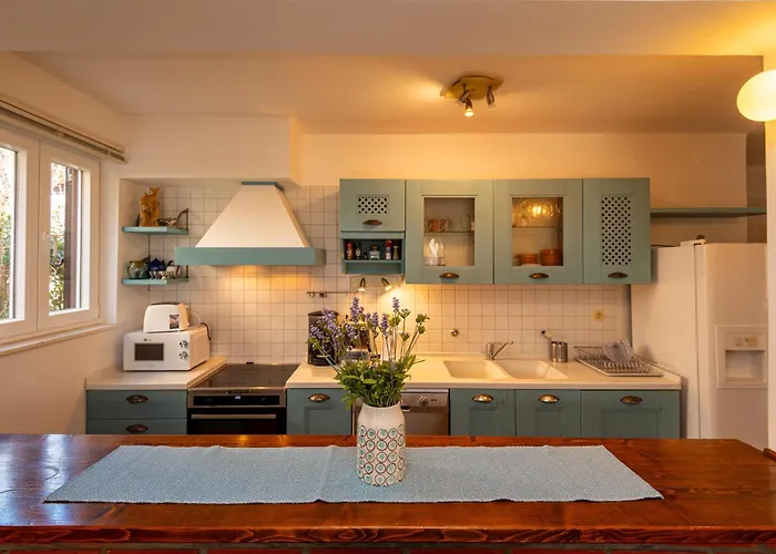 וילה Dolphin יאדריה