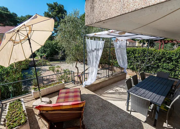 Dolphin יאדריה