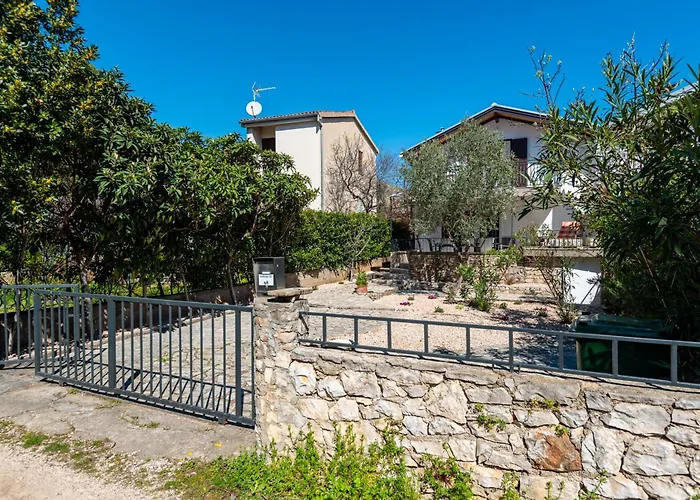 וילה Dolphin יאדריה